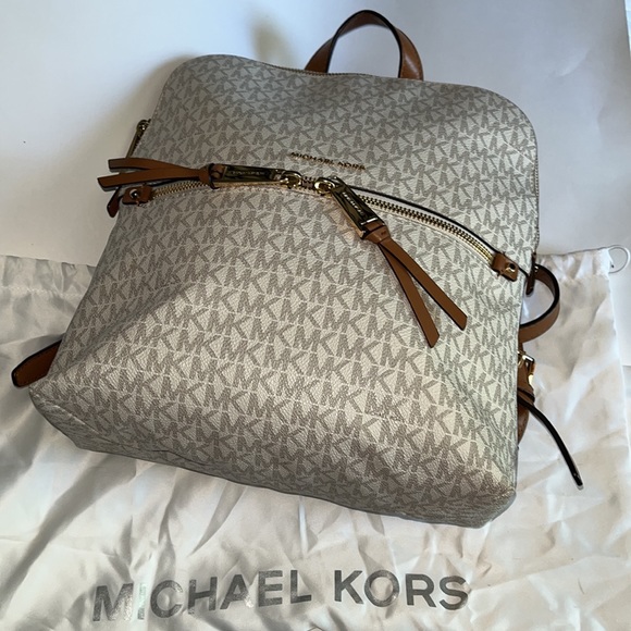 Authentic MK backpack - Picture 7 of 7